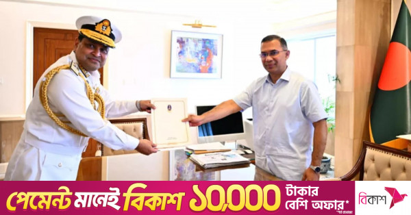 প্রধানমন্ত্রীর সঙ্গে সৌজন্য সাক্ষাৎ করলেন নতুন নৌবাহিনী প্রধান