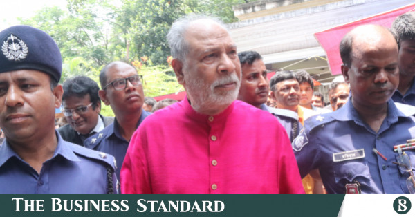 শাপলা চত্বর মামলায় সাবেক মন্ত্রী লতিফ সিদ্দিকী গ্রেপ্তার