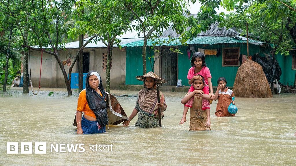 ৩৮ বছরে এমন বন্যা দেখিনি: সাত জেলায় মৃতের সংখ্যা বেড়ে ৫৪