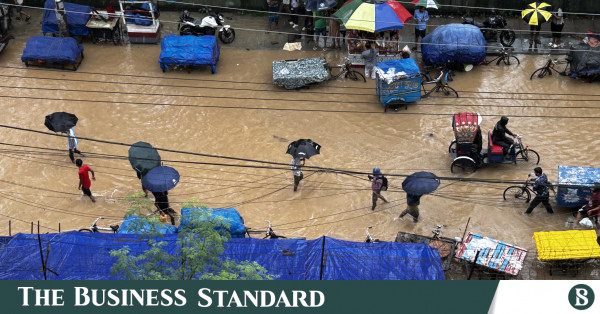 ভারী বৃষ্টি ও জলাবদ্ধতায় ঢাকার অনেক শিক্ষাপ্রতিষ্ঠানে ক্লাস ও পরীক্ষা স্থগিত