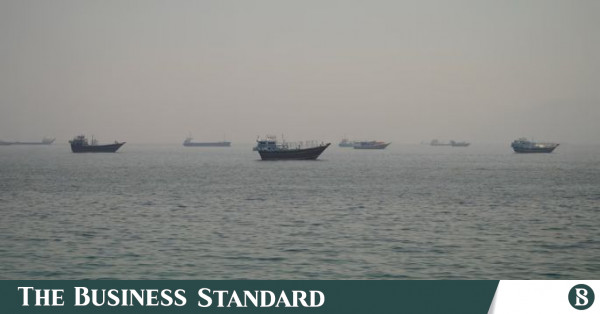 ইরানের ভূখণ্ডে হামলায় ব্যবহৃত হলে যুক্তরাজ্যের ঘাঁটিগুলো বৈধ লক্ষ্যবস্তু হবে: আইআরজিসি