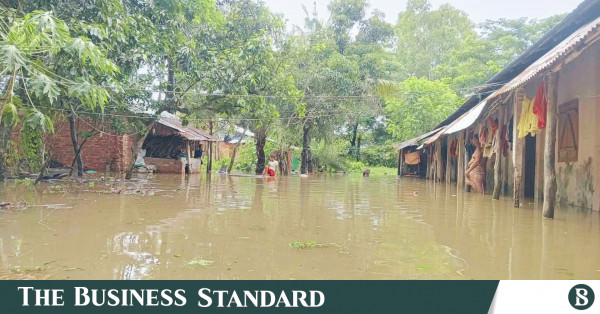 চট্টগ্রামে ভয়াবহ বন্যা: সাড়ে ৭ লাখের বেশি মানুষ পানিবন্দি