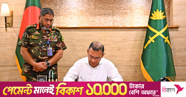রাজনৈতিক প্রভাবমুক্ত থেকে মেধার ভিত্তিতে সেনাবাহিনীতে পদোন্নতির নির্দেশ প্রধানমন্ত্রীর