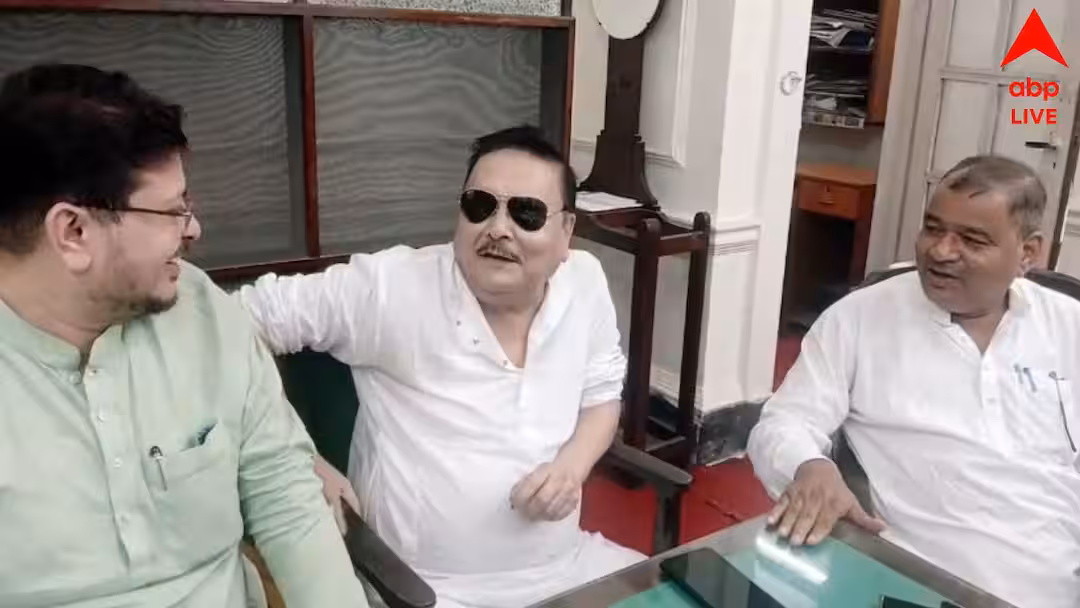 তৃণমূলের সব পদ থেকে ইস্তফা মদন মিত্রের, যোগ দিলেন ঋতব্রত শিবিরে