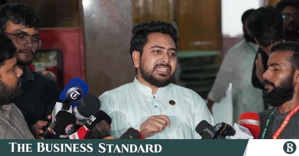 দেশে ফিরলে হাসিনার মৃত্যুদণ্ড কার্যকর করার আহ্বান নাহিদের