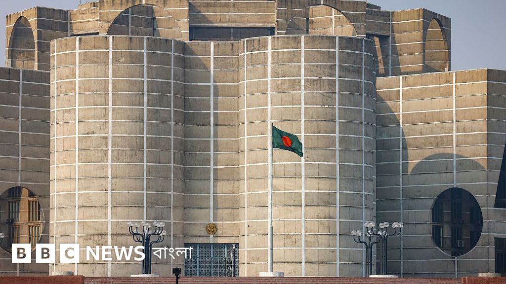 বাংলাদেশের জাতীয় সংসদে প্রথম ওয়াকআউট কবে ও কেন হয়েছিল