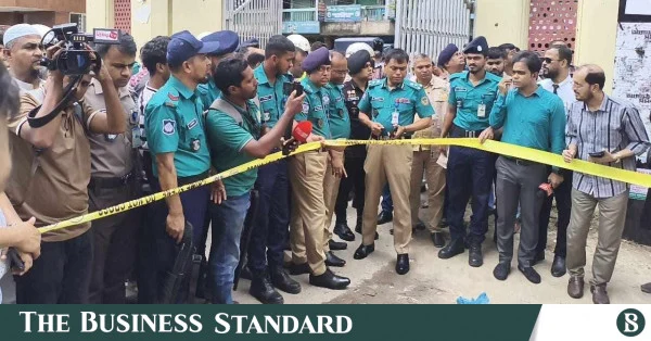 বরিশাল আদালত চত্বরে ককটেল বিস্ফোরণ, আতঙ্ক