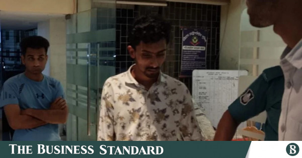 চট্টগ্রামের সিনেপ্লেক্সে নারীকে ভিডিও করার অভিযোগে পরিচ্ছন্নতাকর্মী গ্রেপ্তার