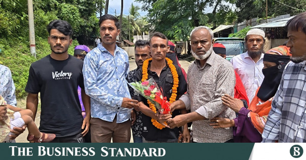 অন্যের মৃত্যুদণ্ডাদেশে ৫২ দিন কারাভোগের পর মুক্তি পেলেন এক ব্যক্তি