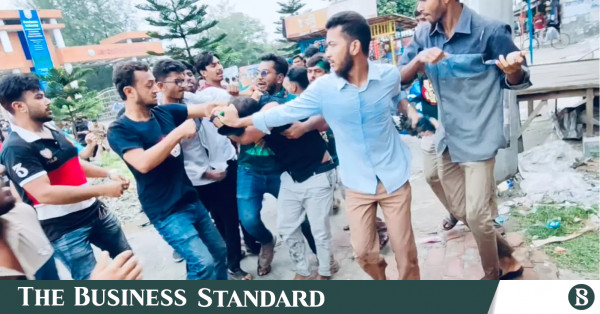 বরিশাল বিশ্ববিদ্যালয়ে ছাত্রদল ও শিবিরের সংঘর্ষে আহত ১০