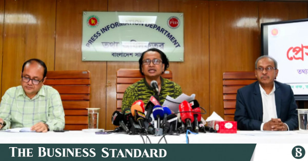 শেখ হাসিনার বক্তব্য প্রচার করলে আইনি ব্যবস্থা: উপদেষ্টা জাহিদ