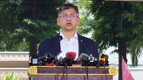 নিষিদ্ধ আওয়ামী লীগের কর্মকাণ্ড নিয়ে সতর্ক থাকার আহ্বান স্বরাষ্ট্রমন্ত্রীর