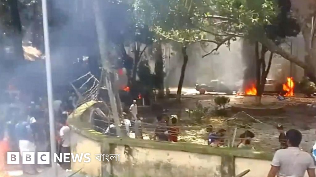 এনায়েতপুর থানায় হামলার ঘটনায় ১৫ পুলিশ সদস্য নিহত