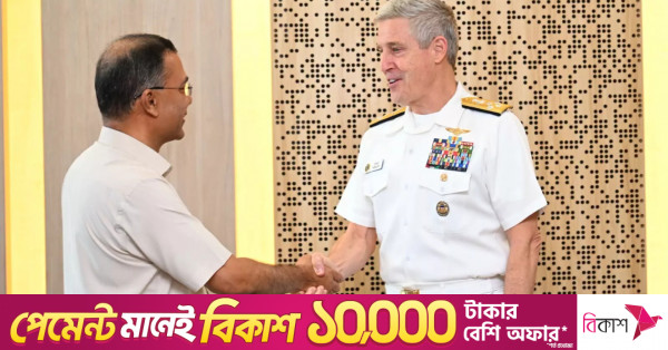 প্রতিরক্ষা সহযোগিতা ও আঞ্চলিক নিরাপত্তা নিয়ে প্রধানমন্ত্রীর সঙ্গে মার্কিন নৌ-কমান্ডারের আলোচনা