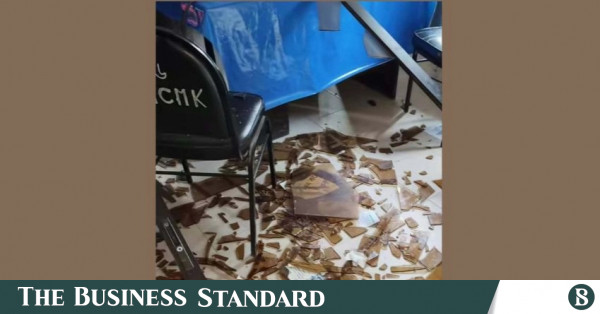 কুষ্টিয়ায় শিশুর মৃত্যুতে হাসপাতালে ভাঙচুর, আহত দুই চিকিৎসক