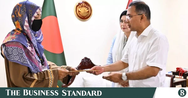 চট্টগ্রামে ট্যাংক দুর্ঘটনায় নিহত দুই সেনাসদস্যের পরিবারের সঙ্গে প্রধানমন্ত্রীর সাক্ষাৎ