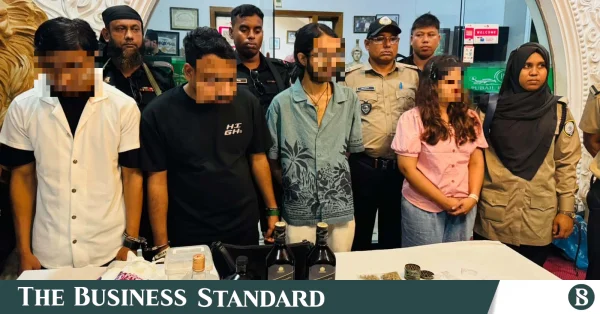 গাজীপুরে ডিজে পার্টিতে মাদকদ্রব্য নিয়ন্ত্রণ অধিদপ্তরের অভিযান, আটক ৪