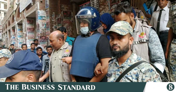 দুই দফা রিমান্ড শেষে কারাগারে ক্যান্টনমেন্ট থানার সাবেক ওসি