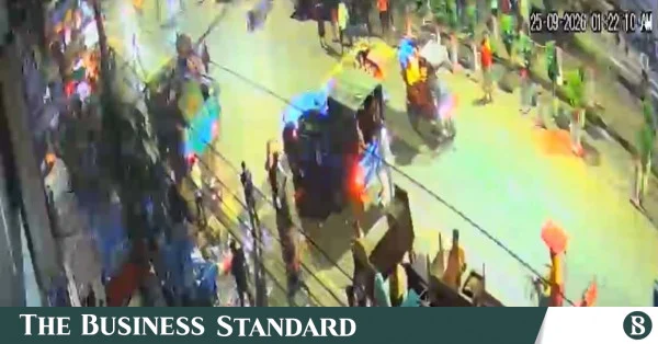 রাড্ডা ক্লিনিকে লুটপাটের সময় বাইরে দাঁড়িয়ে ছিল পুলিশ, সিসিটিভি ফুটেজে দৃশ্যমান