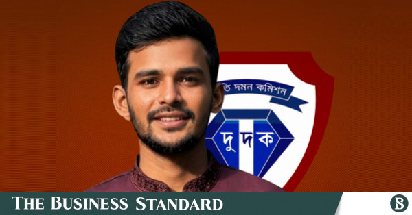 আসিফ মাহমুদের রিট কার্যতালিকা থেকে বাদ দিল হাইকোর্ট