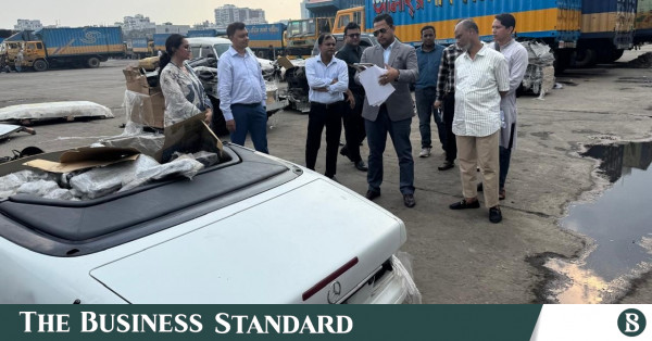 ঘোষণা বহির্ভূত ১৯টি ইঞ্জিন ও দুটি গাড়ি জব্দ করল চট্টগ্রাম কাস্টমস