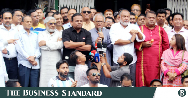 দেশের অর্থনীতি রক্ষা ও সম্পদ বৃদ্ধিতে সরকার কাজ করছে: রিজভী