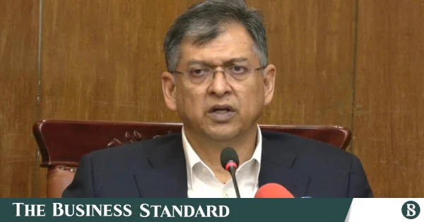 ক্যান্টনমেন্ট থানার সাবেক ওসির সঙ্গে আওয়ামী লীগের সম্পৃক্ততা ছিল: স্বরাষ্ট্র উপদেষ্টা