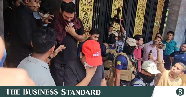 চট্টগ্রামে ৬৩ বিদেশি নাগরিক আটক: পাসপোর্ট ছাড়াই চলছিল সফটওয়্যার কার্যক্রম