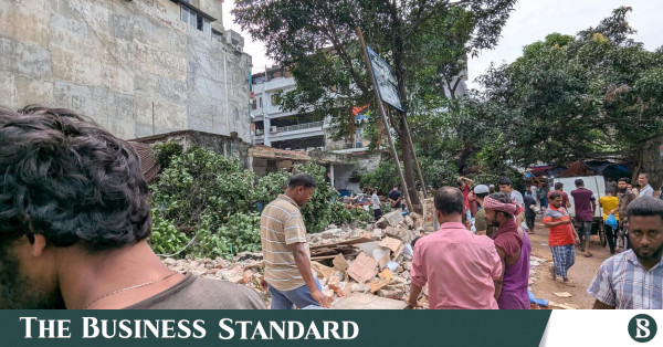 মিরপুরে ক্লিনিক ভাঙচুরের ঘটনায় ৪ জন গ্রেপ্তার, অর্থের বিনিময়ে হামলার স্বীকারোক্তি