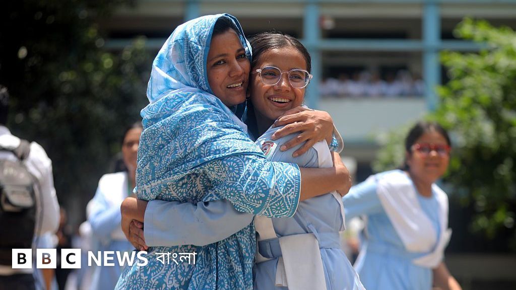 একাদশ শ্রেণিতে অর্ধেকের বেশি আসন ফাঁকা থাকার কারণ কী?