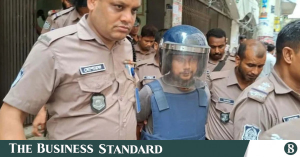 গাইবান্ধায় ৮১ ফুট রাম মূর্তি নির্মাণের উদ্যোক্তা ফ্ল্যাট প্রতারণা মামলায় গ্রেপ্তার