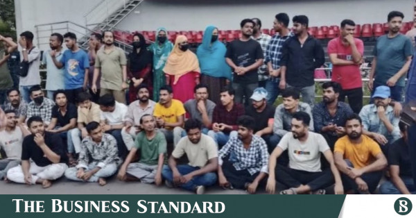 ভারতে দুই বছর কারাভোগের পর বেনাপোল দিয়ে ফিরলেন ৪৭ বাংলাদেশি