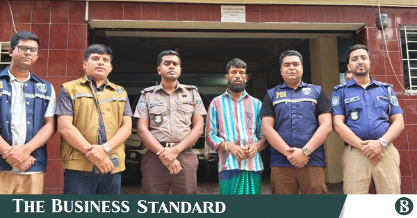 সাভারে পুলিশ কর্মকর্তা হত্যা: ৩ জনের রিমান্ড, ২ জন কারাগারে