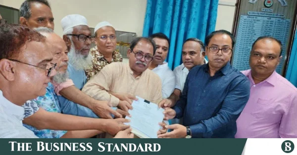 ঠাকুরগাঁও-১ উপনির্বাচনে বিএনপির মির্জা ফয়সালের মনোনয়ন জমা