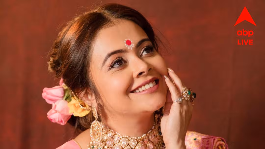 ভিন ধর্মে বিয়ে ও সন্তান নিয়ে কটাক্ষের শিকার বাঙালি অভিনেত্রী দেবলীনা