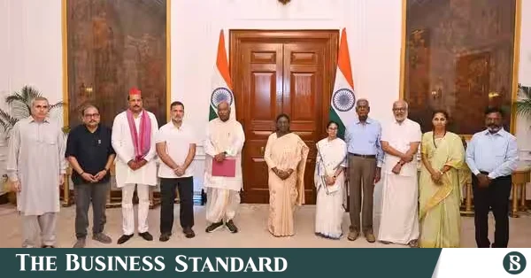 ভারতের রাষ্ট্রপতি দ্রৌপদী মুর্মুর কাছে বিরোধী জোটের নির্বাচনী উদ্বেগ