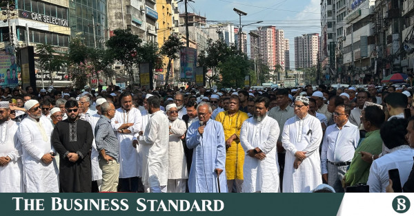 নয়াপল্টনে বিএনপি নেতা সালাহউদ্দিন আহমেদকে শেষ শ্রদ্ধা