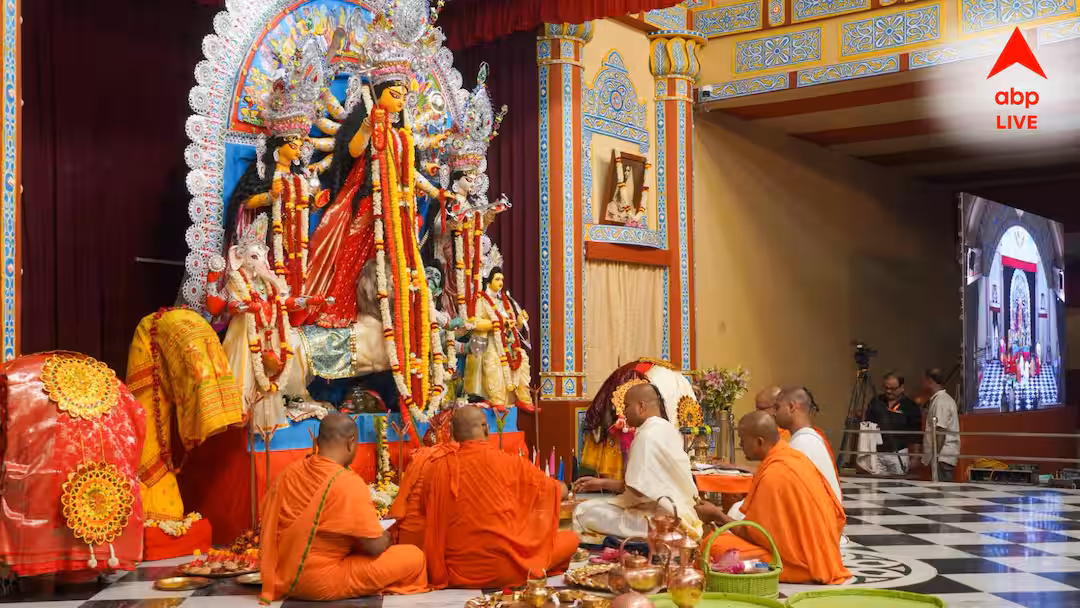 বেলুড় মঠে মহাসমারোহে অষ্টমী পূজা শুরু