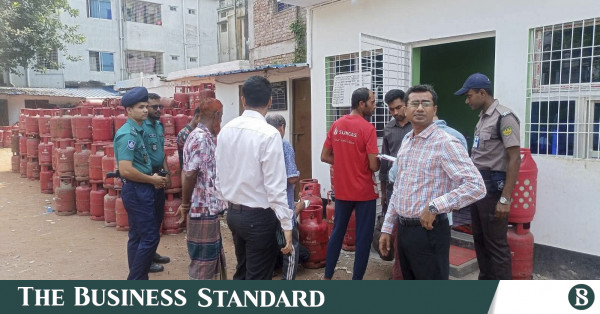 ১৬ জেলায় ৩৯ এলপিজি বিক্রেতাকে ৪.২৬ লাখ টাকা জরিমানা