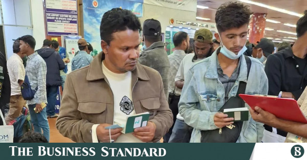 লিবিয়া থেকে স্বেচ্ছায় দেশে ফিরলেন ১৭৪ বাংলাদেশি