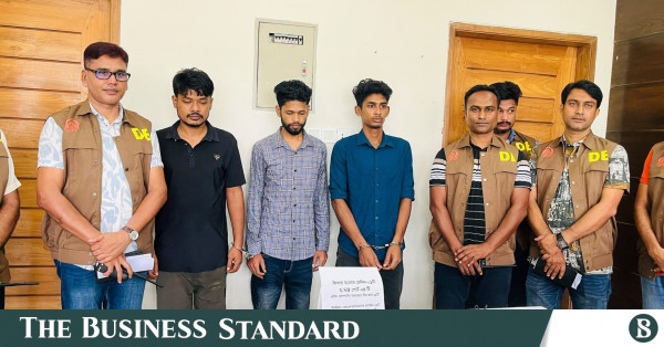 বাগেরহাটে ফিঙ্গারপ্রিন্ট ক্লোন করে সিম বিক্রির অভিযোগে গ্রেপ্তার ৩