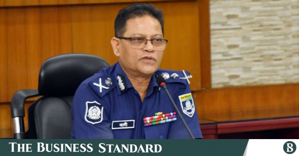 সরকারের অনুমতি পেলে অপরাধ দমনে 'ক্রসফায়ার' হতে পারে: আইজিপি