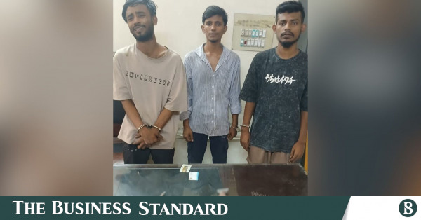 ঢাকার আসাদ গেটে ডাকাতির প্রস্তুতিকালে ৩ জন গ্রেপ্তার