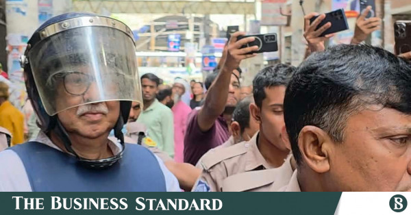 বিএনপি কর্মী মকবুল হত্যা মামলায় সুলতান মনসুর ও মঈনউদ্দিন গ্রেপ্তার