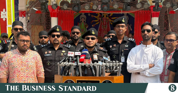 বরিশালে দুর্গাপূজার নিরাপত্তা জোরদার, ৭৫টি মণ্ডপ পরিদর্শন করেছে এসআরবি-৮