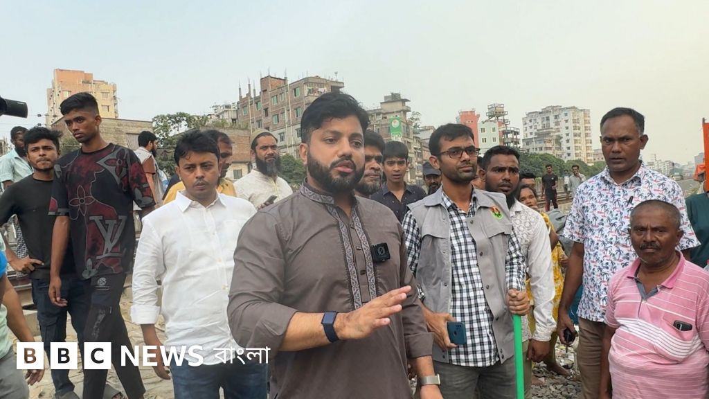 ইশরাক হোসেনের অস্ত্র হাতে ভিডিও নিয়ে বিতর্ক