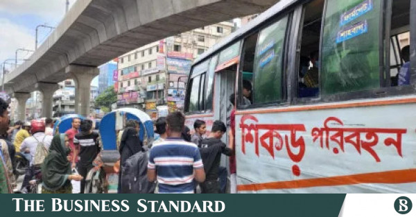 ঢাকার গণপরিবহনে শৃঙ্খলা ফেরাতে ৩২ রুটে ফ্র্যাঞ্চাইজি মডেলের পরিকল্পনা