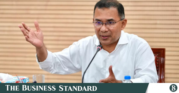 বাল্যবিবাহ ও নিরাপত্তাহীনতায় কোনো মেয়ের স্বপ্ন যেন থমকে না যায়: প্রধানমন্ত্রী